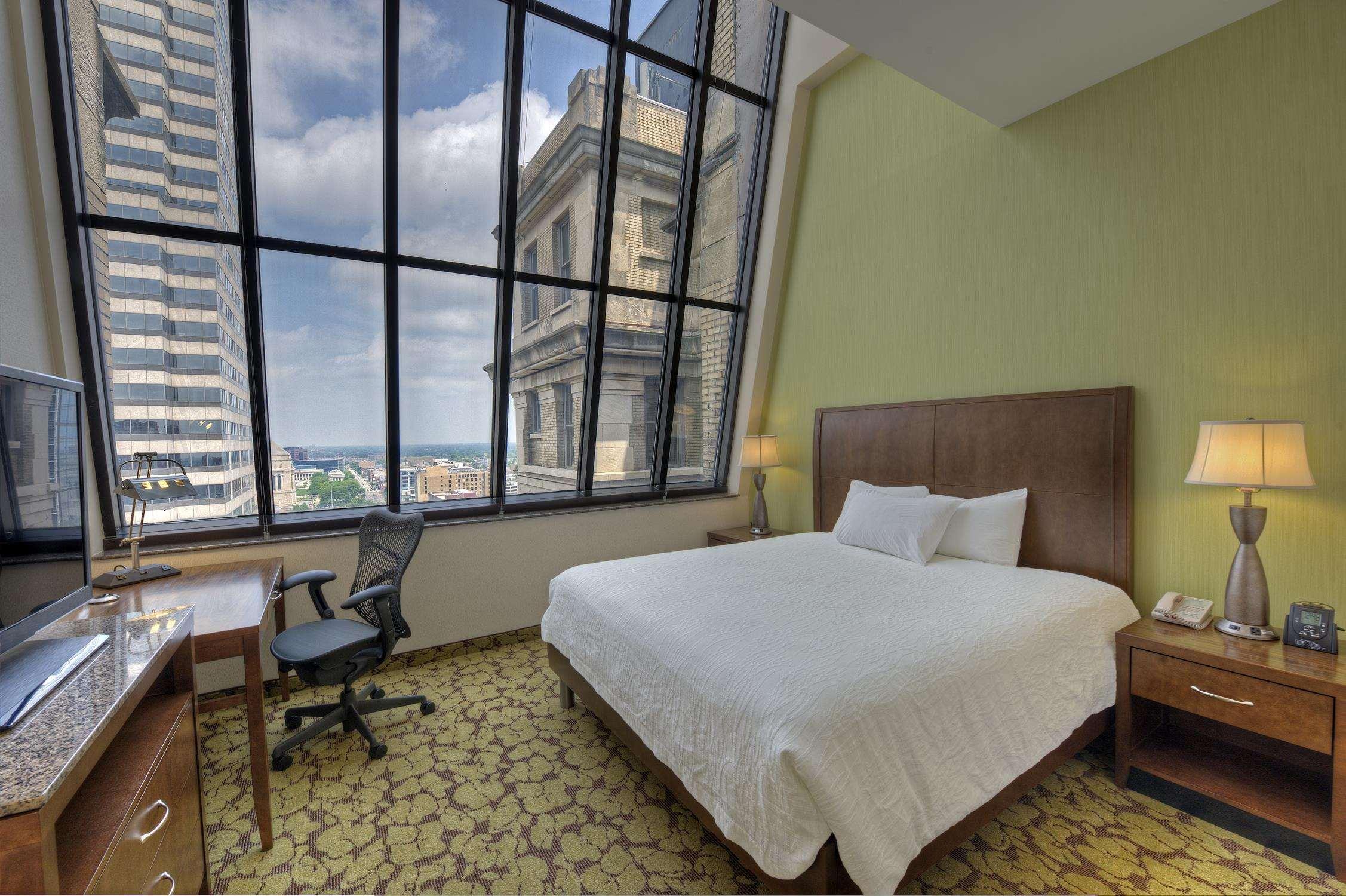 Hilton Garden Inn Indianapolis Downtown Exteriör bild