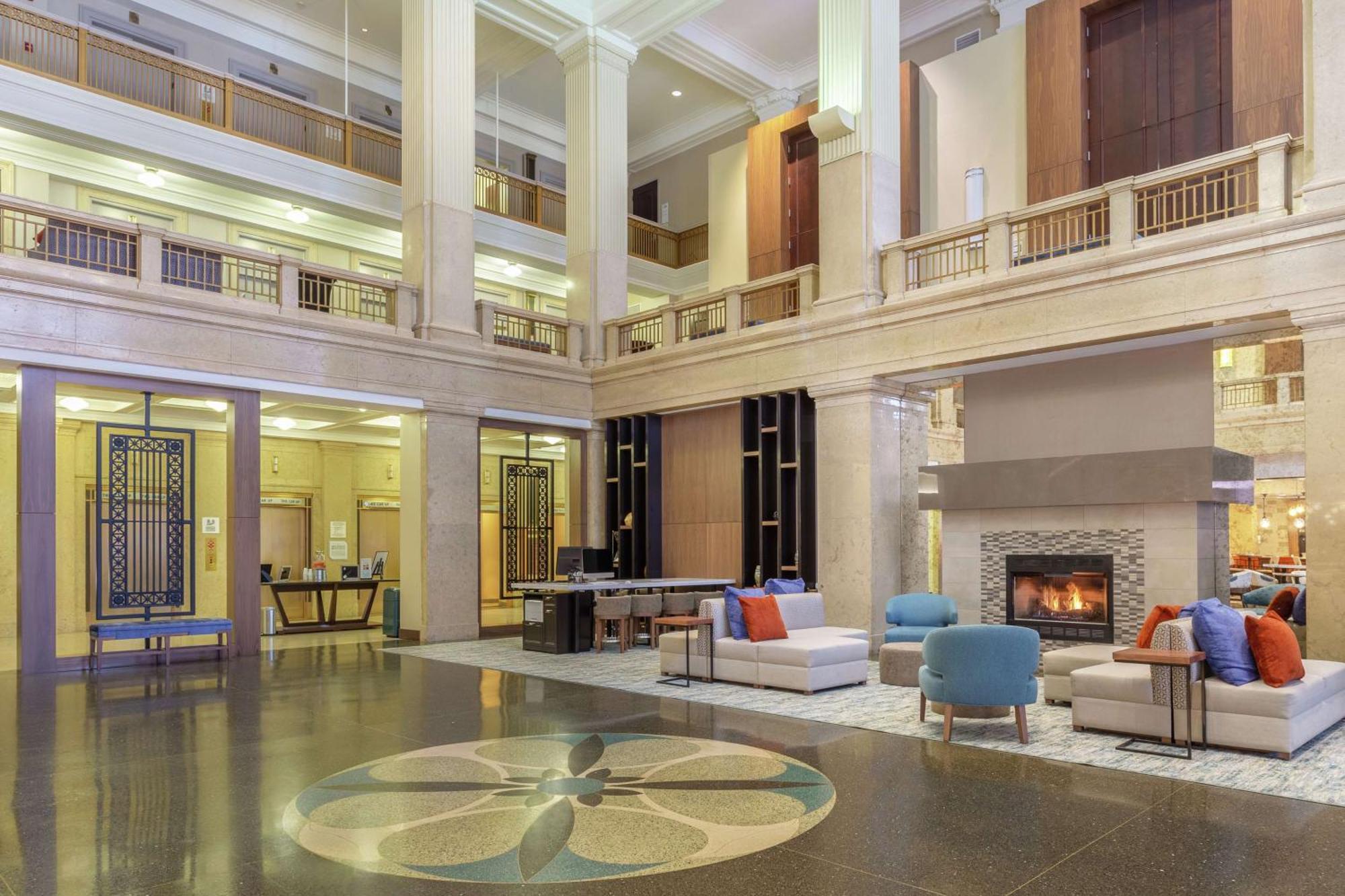 Hilton Garden Inn Indianapolis Downtown Exteriör bild